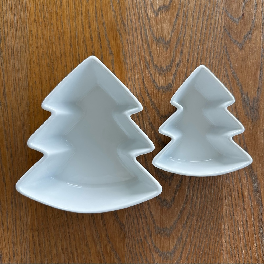 Crate&Barrel Christmas Tree Candy Bowl Dishes White Ceramic Festive Holiday - Picture 2 of 6